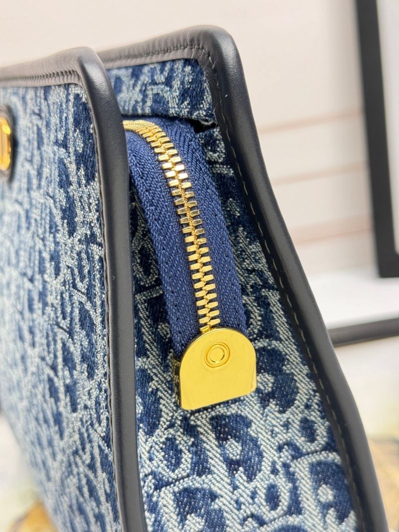 chr1st1an D10r montaigne bags